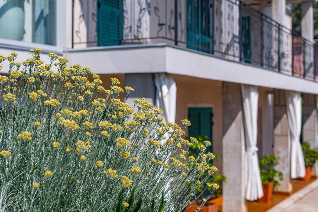 Apartments By The Sea Medveja, Opatija - 7720 Lovran Eksteriør bilde