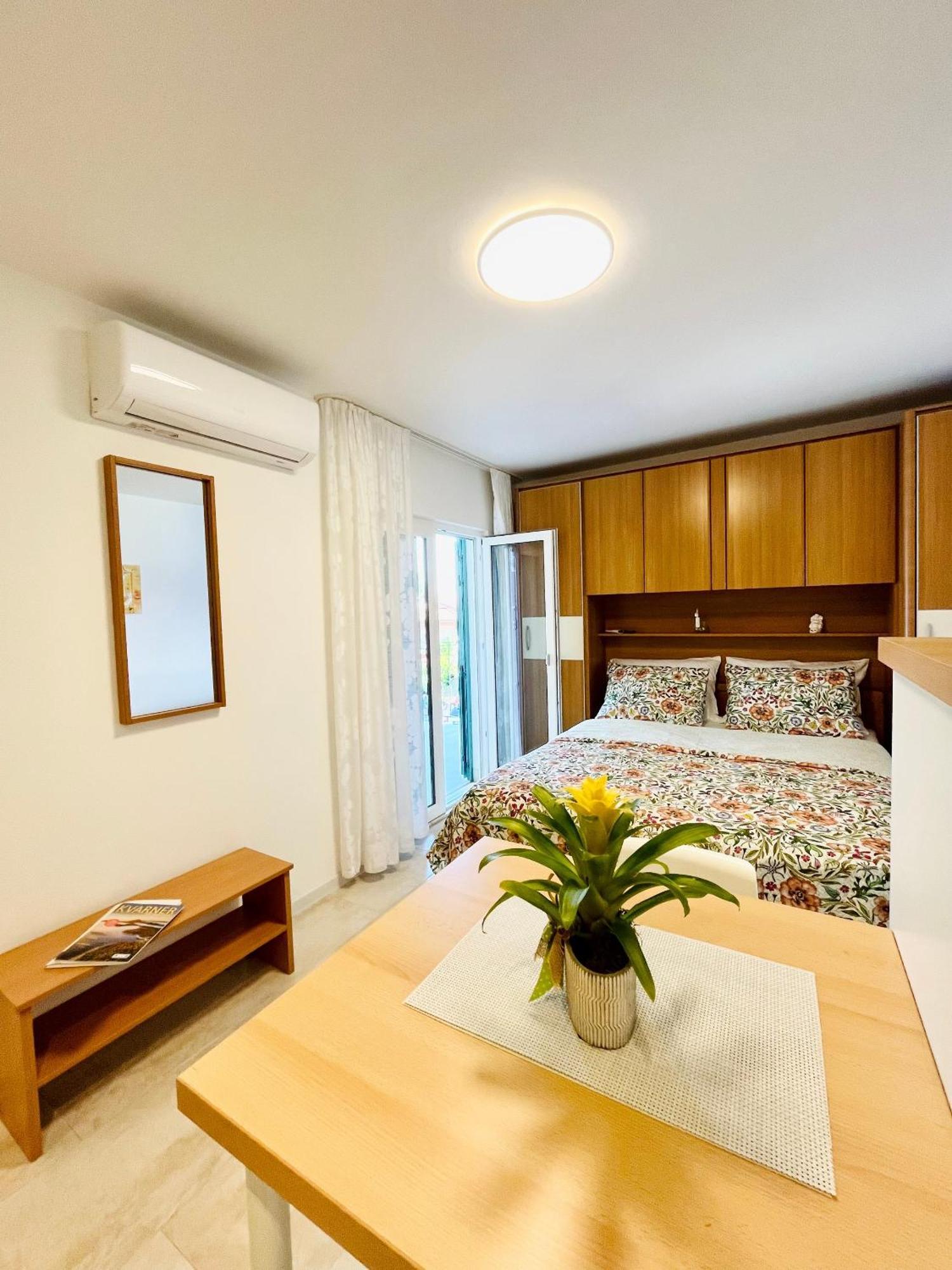 Apartments By The Sea Medveja, Opatija - 7720 Lovran Rom bilde