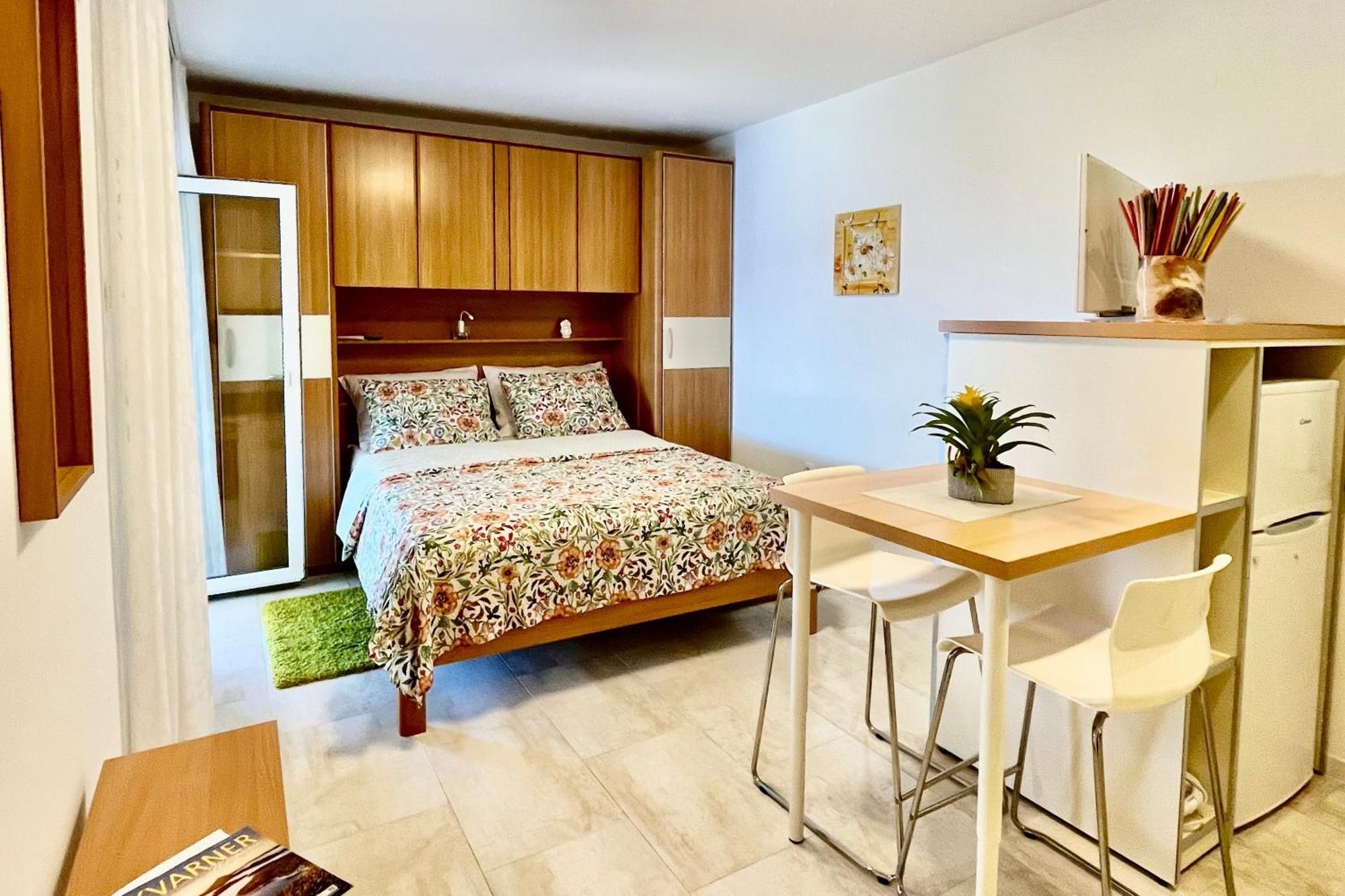 Apartments By The Sea Medveja, Opatija - 7720 Lovran Eksteriør bilde
