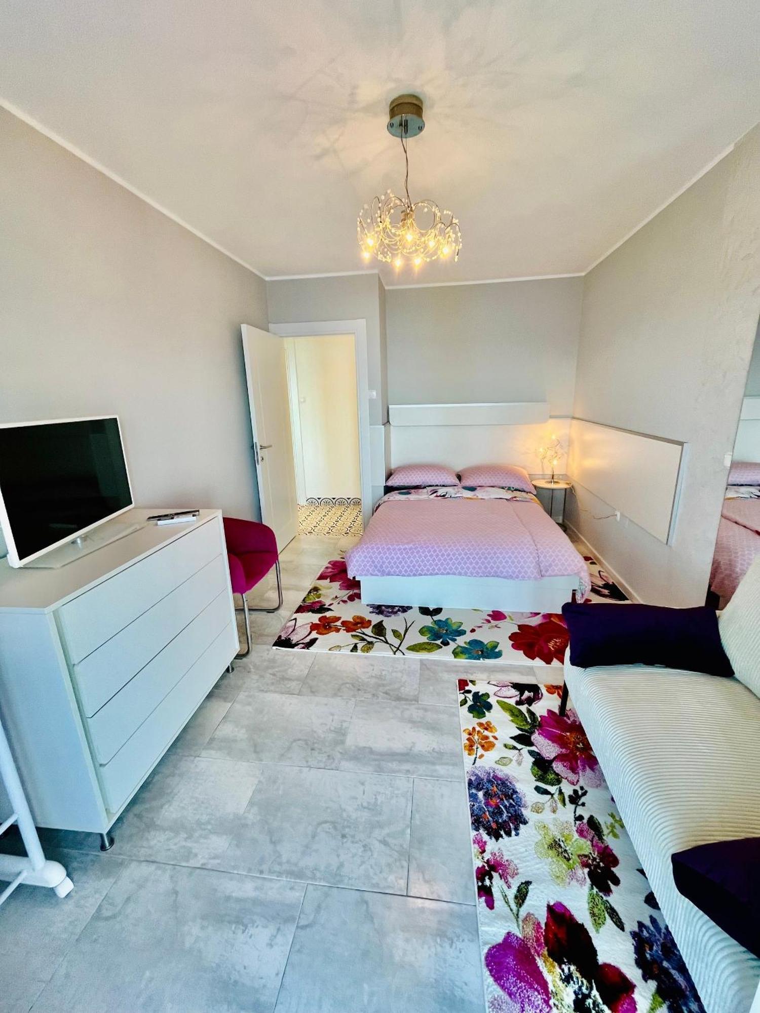 Apartments By The Sea Medveja, Opatija - 7720 Lovran Rom bilde