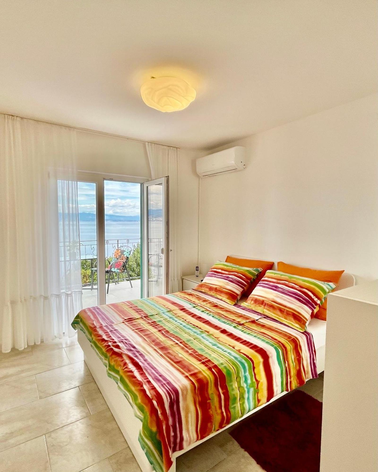 Apartments By The Sea Medveja, Opatija - 7720 Lovran Eksteriør bilde