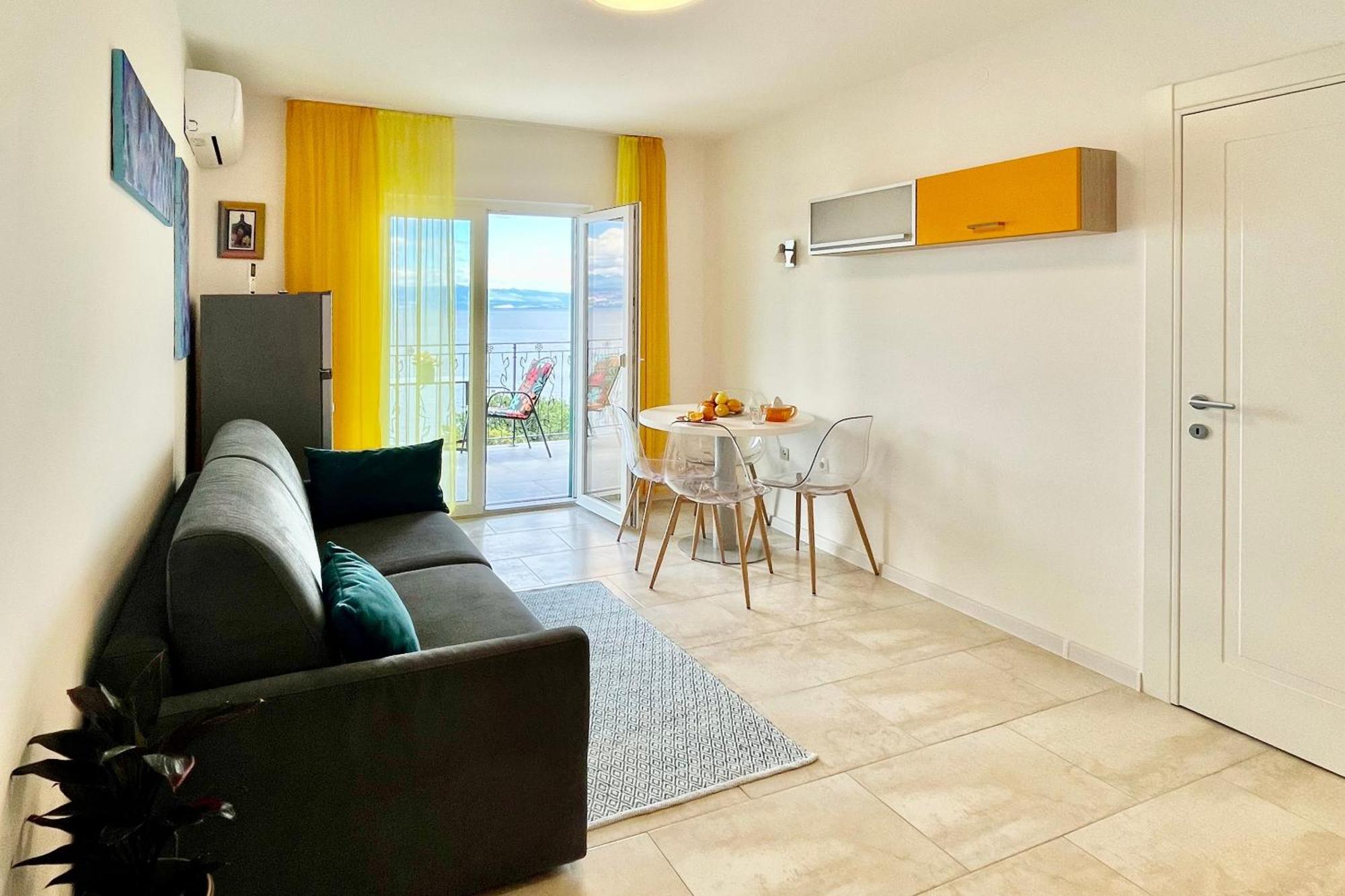 Apartments By The Sea Medveja, Opatija - 7720 Lovran Eksteriør bilde