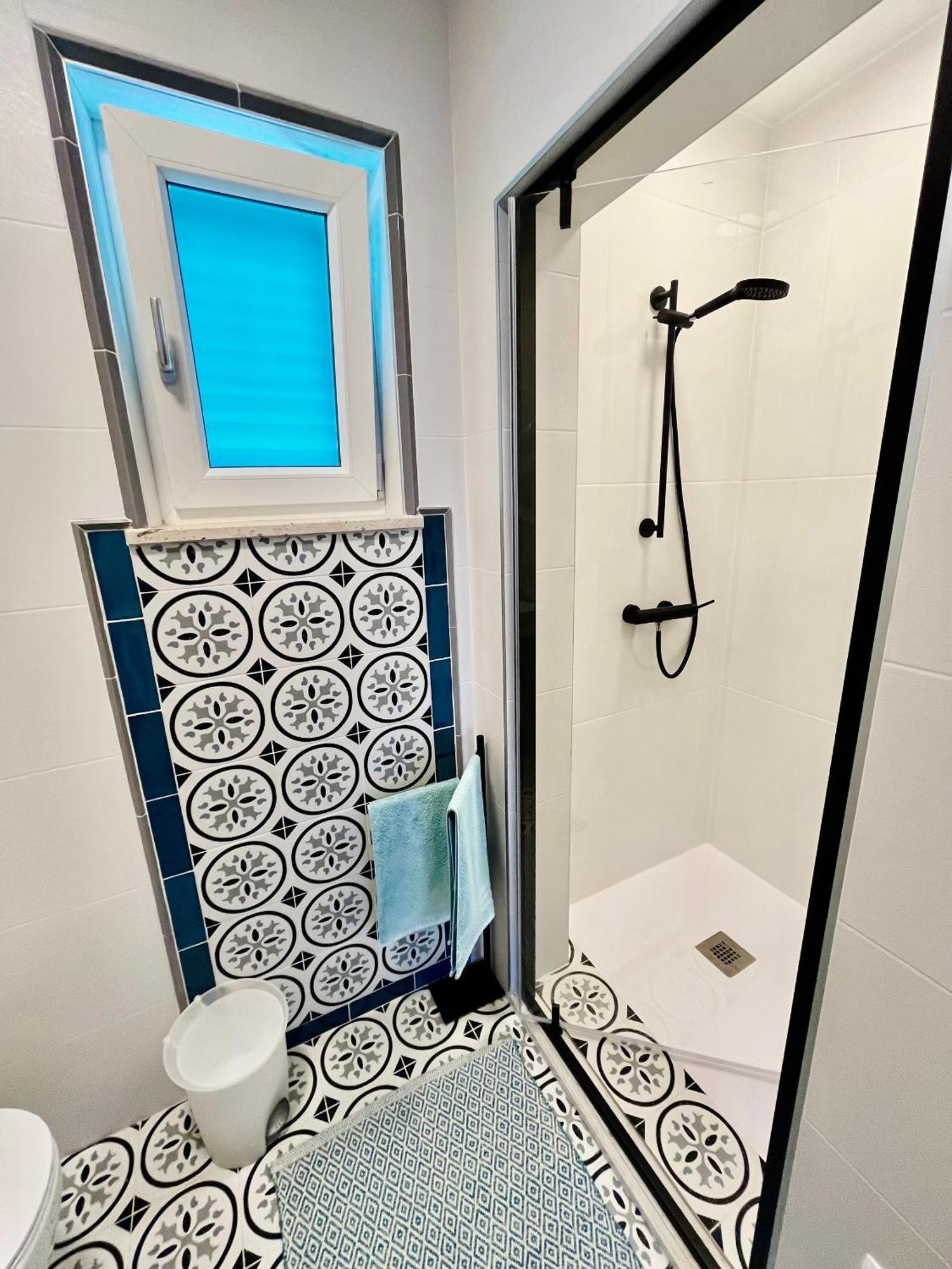 Apartments By The Sea Medveja, Opatija - 7720 Lovran Rom bilde