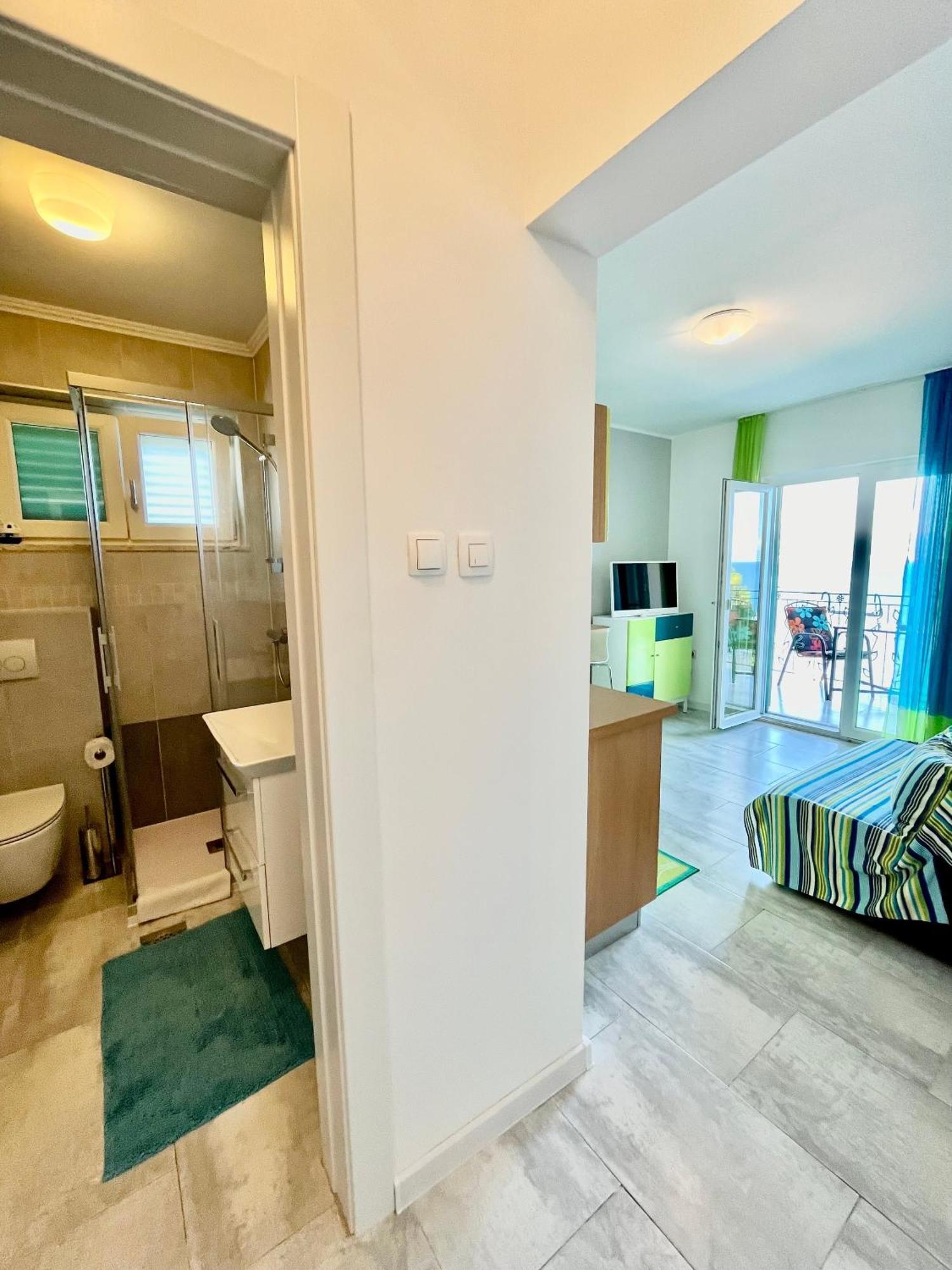 Apartments By The Sea Medveja, Opatija - 7720 Lovran Eksteriør bilde